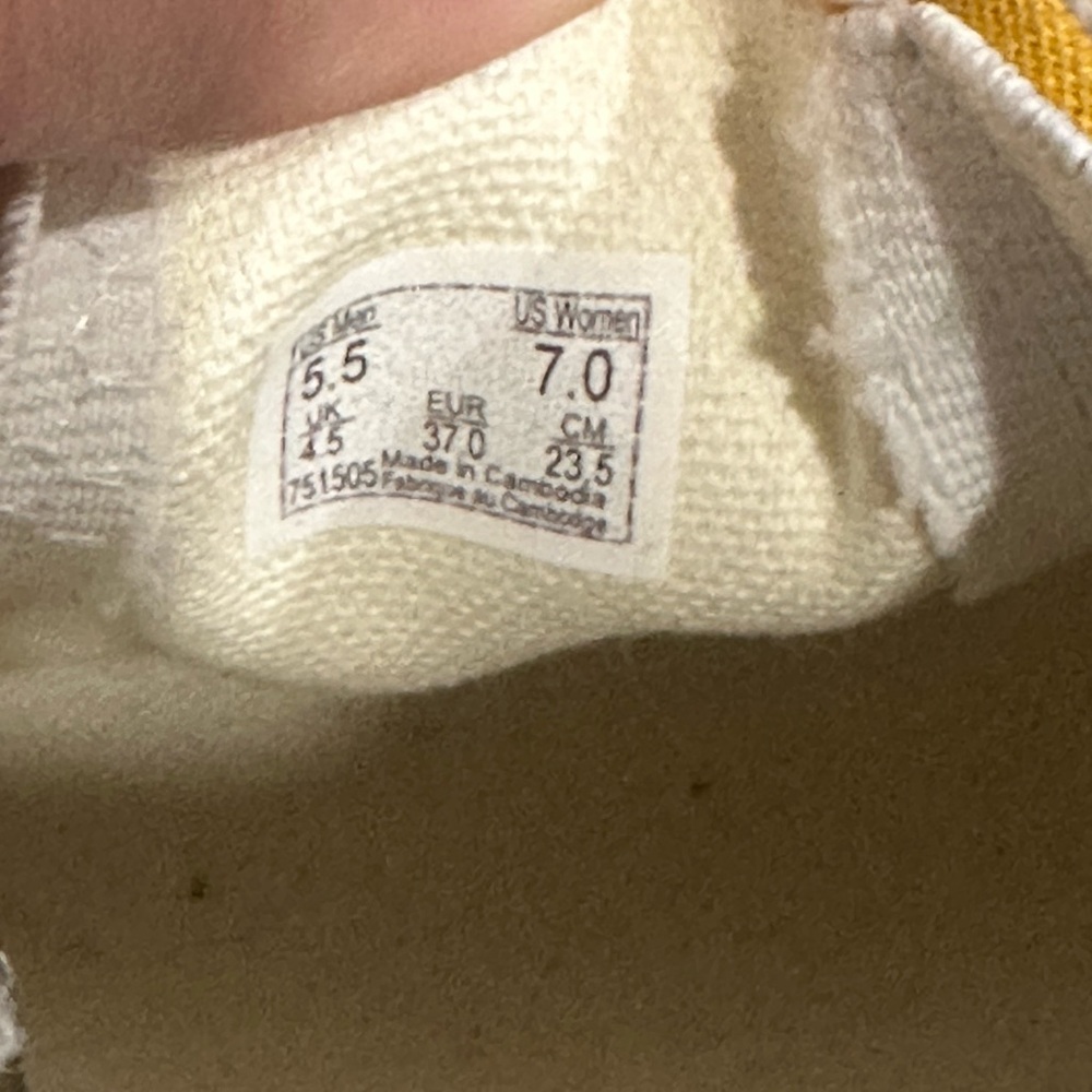 Vans - Picture 3 of 3
